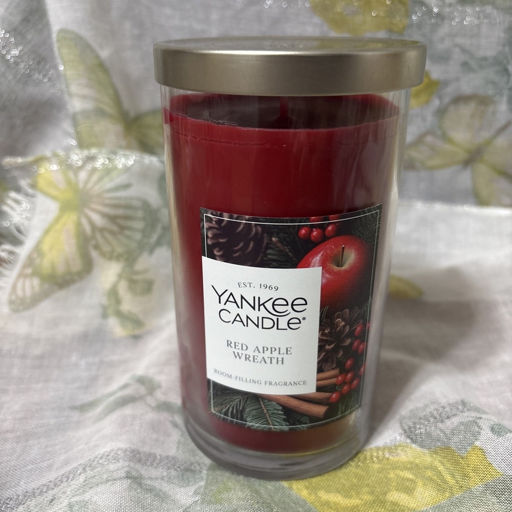 Yankee Candle RED APPLE WREATH 14.25 oz Medium Single Wick‎ Jar Candle New